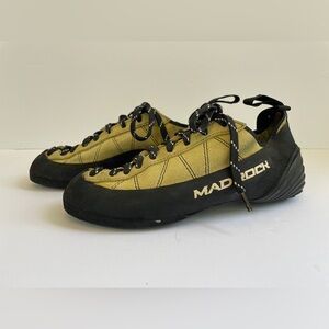 Mad Rock Lace Up Climbing Shoes Yellow Suede Leather Mens Size 7 UK 6 EUR 39 1/2